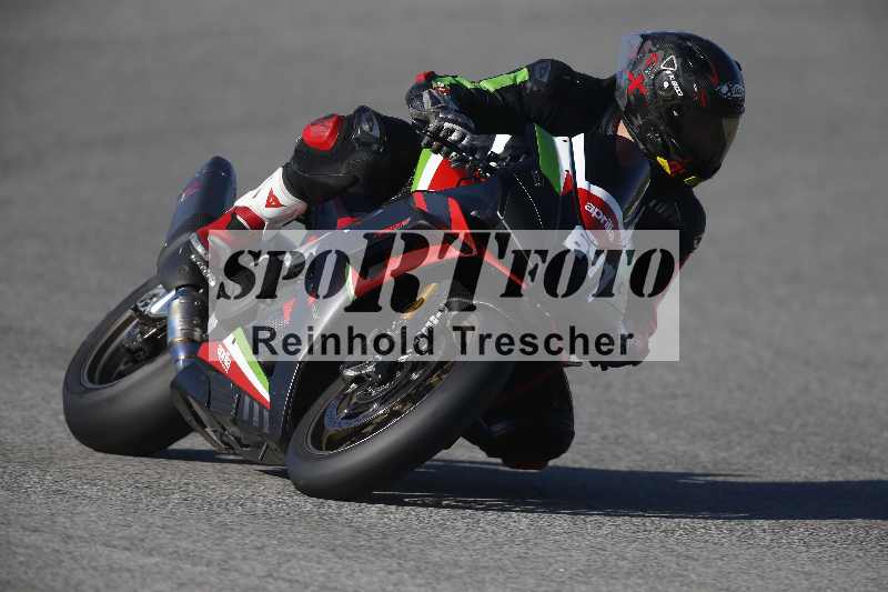 /Archiv-2024/02 29.01.-02.02.2024 Moto Center Thun Jerez/Gruppe gruen-green/641